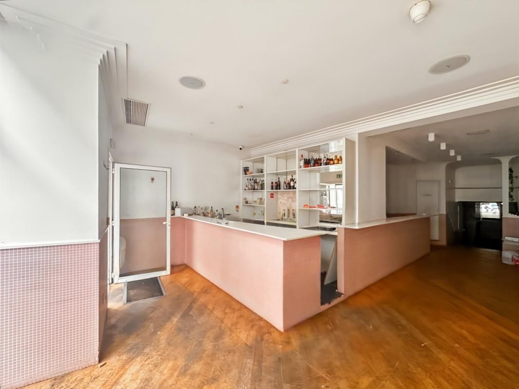 Location local commercial 105 m² non divisibles