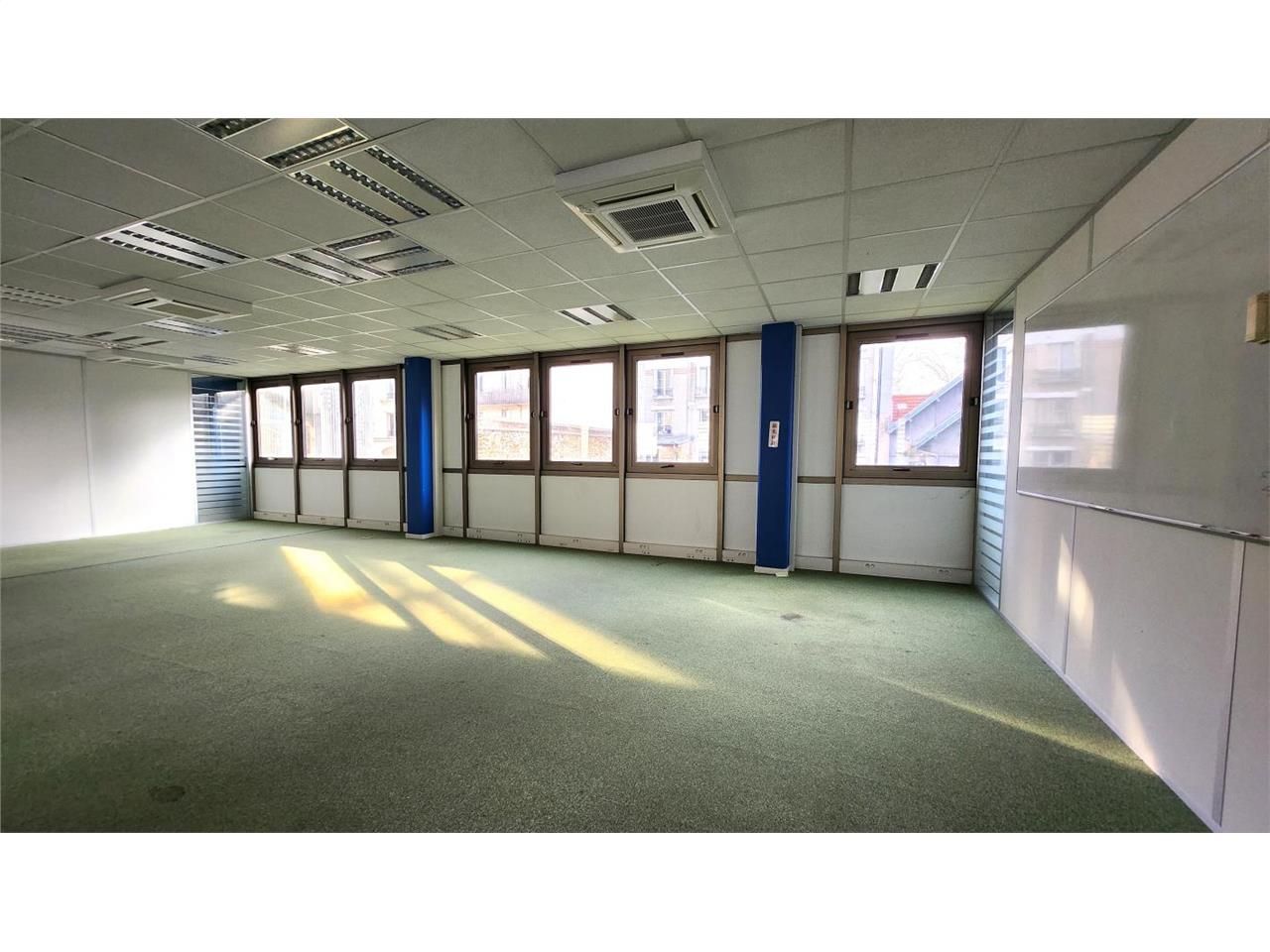 Location bureaux 293 m² non divisibles