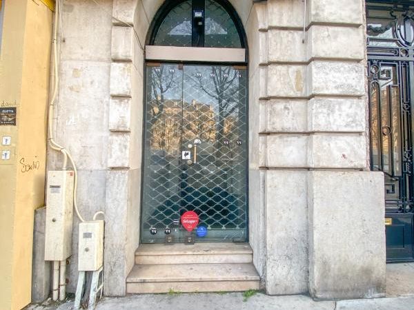 Vente local commercial 13 m² non divisibles