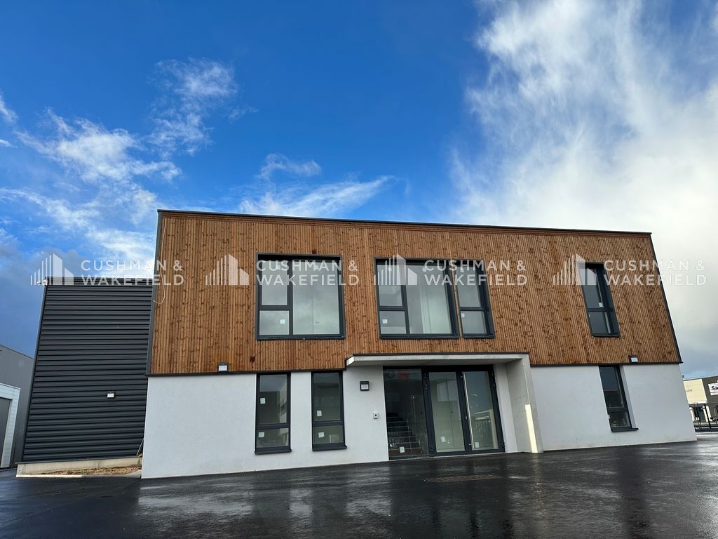 Location activités 171 m² non divisibles