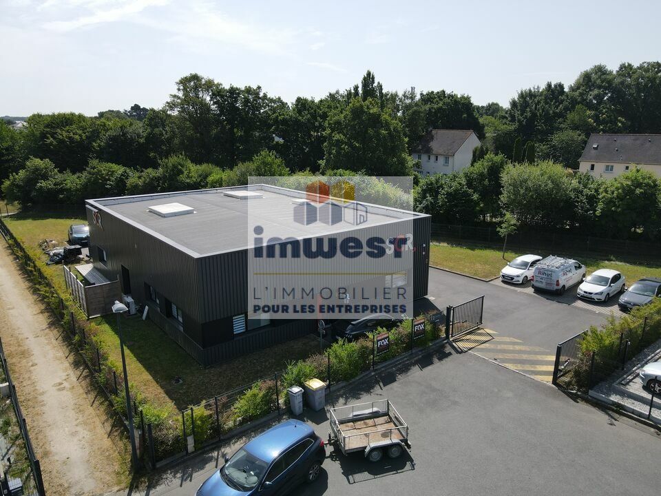 Vente local d''activites 302 m² non divisibles