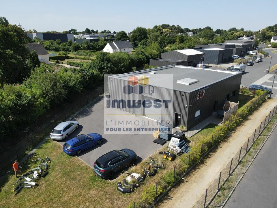 À VENDRE – LOCAL D'ACTIVITÉ D'ENVIRON 300 m²