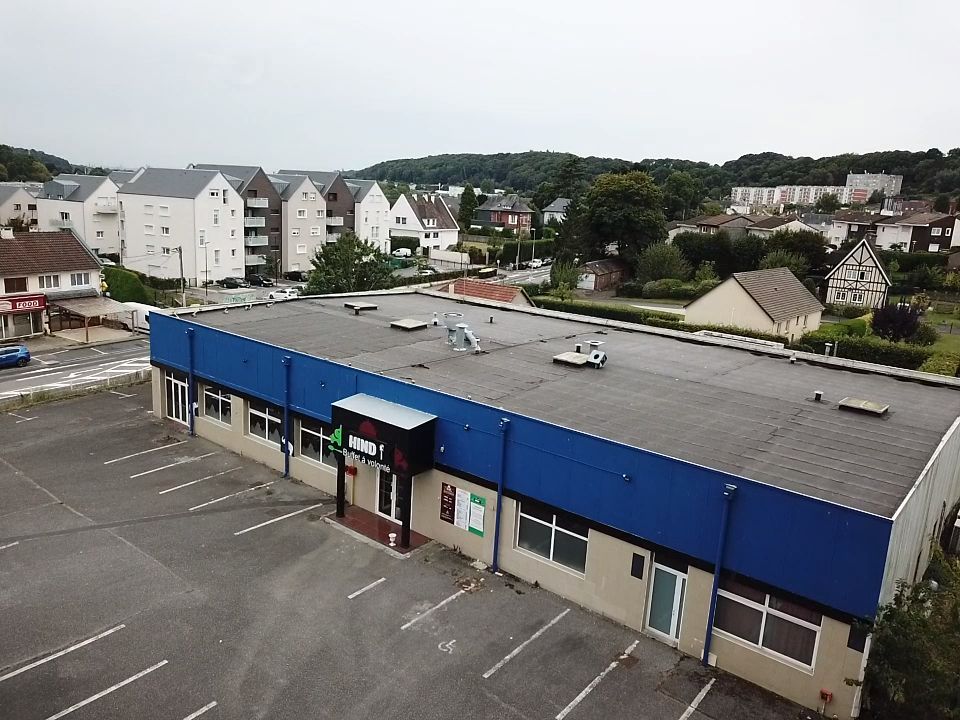 Vente local 771.00 m² à MONTIVILLIERS