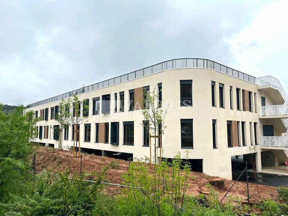 Location bureaux 1200 m² divisibles à partir de 200 m²