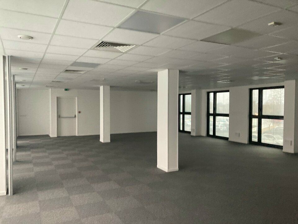 Location bureaux 235 m² non divisibles