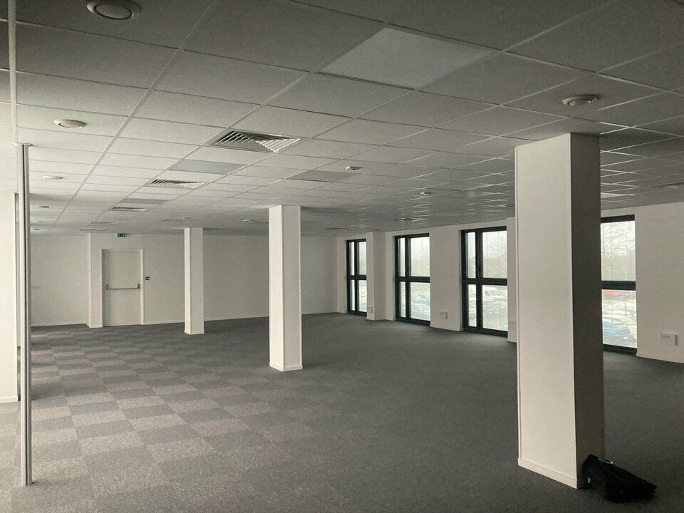 TOURS NORD - Zone industrielle de la Milletière, plateau de bureaux de 235m² à louer