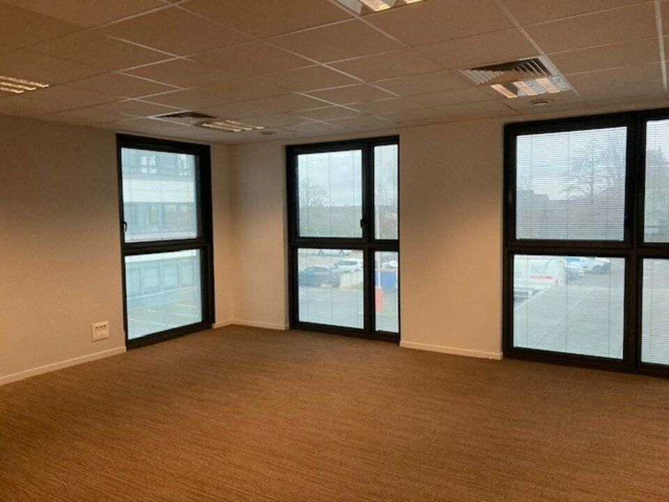 TOURS NORD - Zone industrielle de la Milletière, plateau de bureaux de 145m² à louer