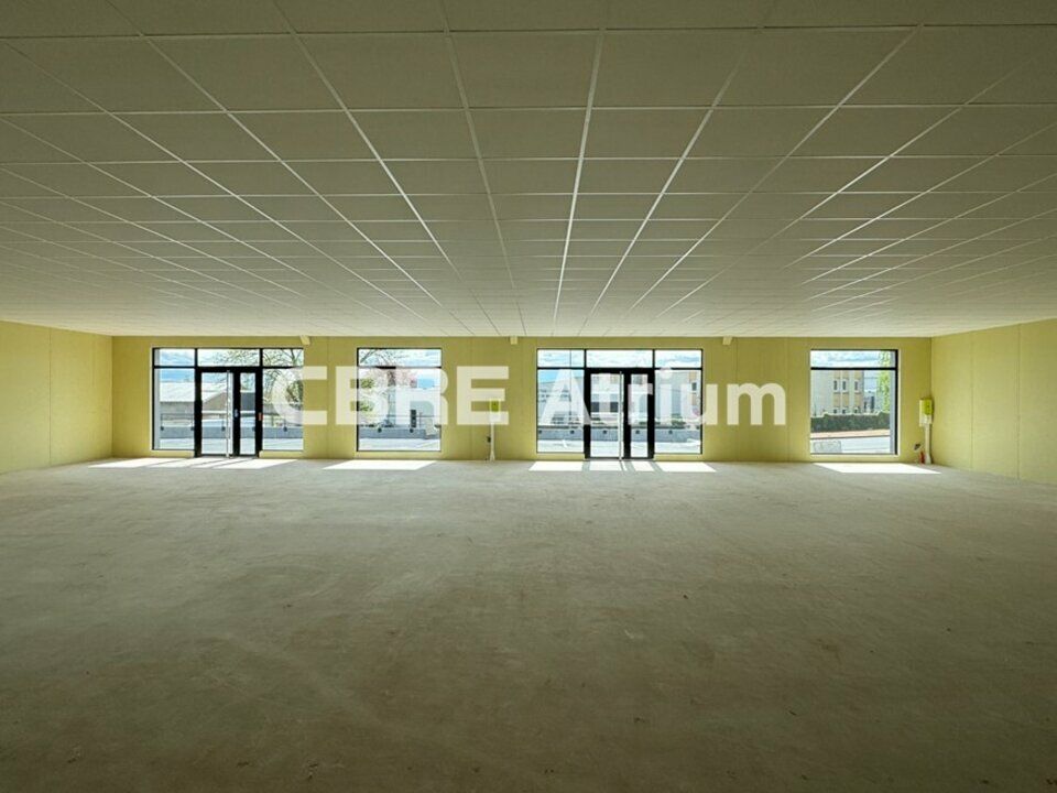 À LOUER - LOCAL COMMERCIAL 420 M² - RUE DE ROMAINVILLE