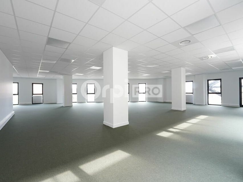 Vente bureaux 904.5 m² divisibles à partir de 92.99 m²