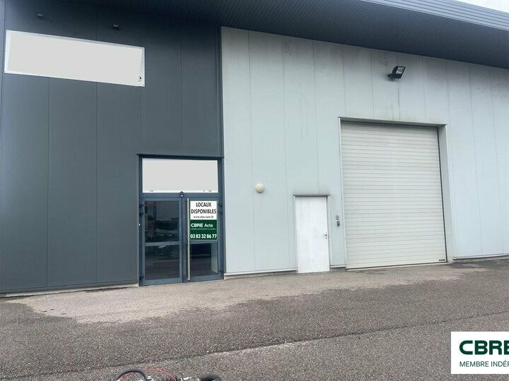 Location local d''activites 750 m² non divisibles