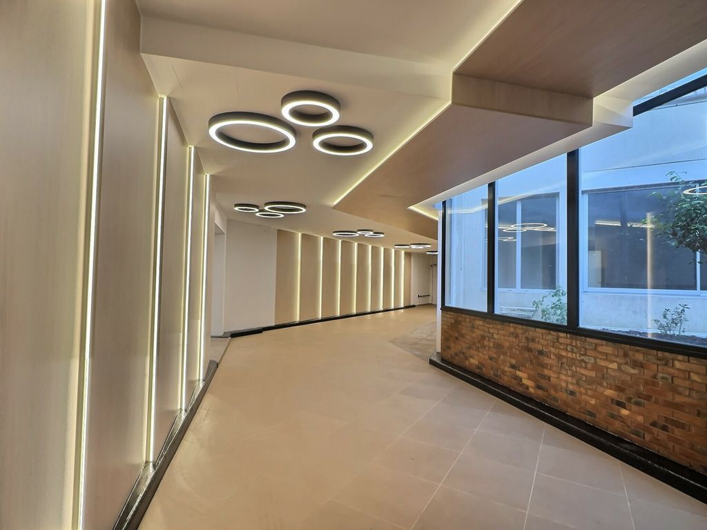 Location bureaux 1381 m² non divisibles