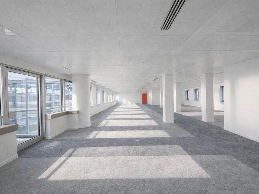 Location bureaux 2024 m² divisibles à partir de 91 m²