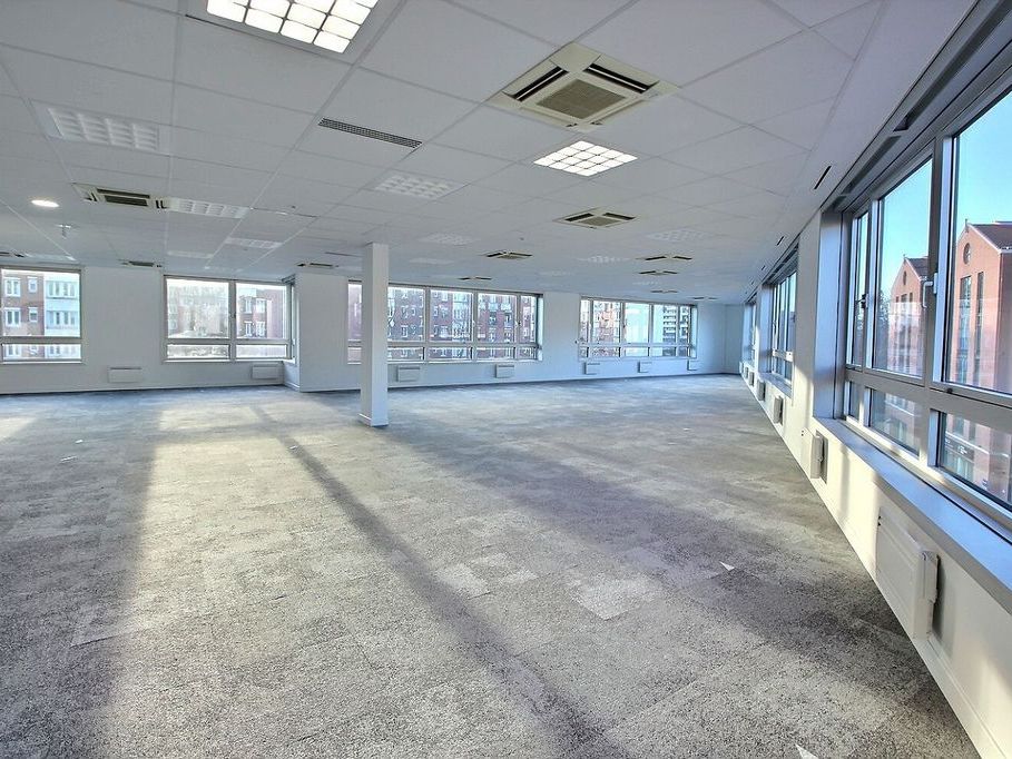 Location bureaux 1986 m² divisibles à partir de 244 m²