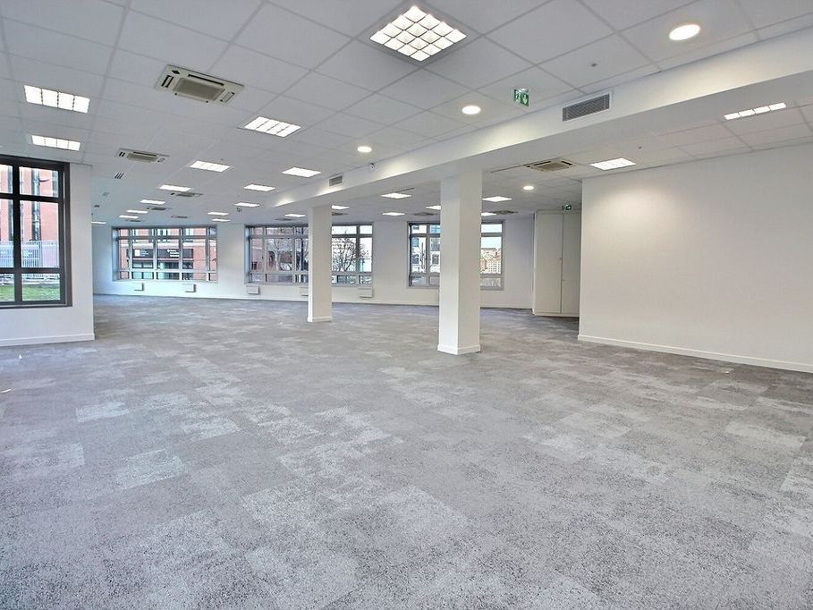 Location bureaux 1986 m² divisibles à partir de 244 m²