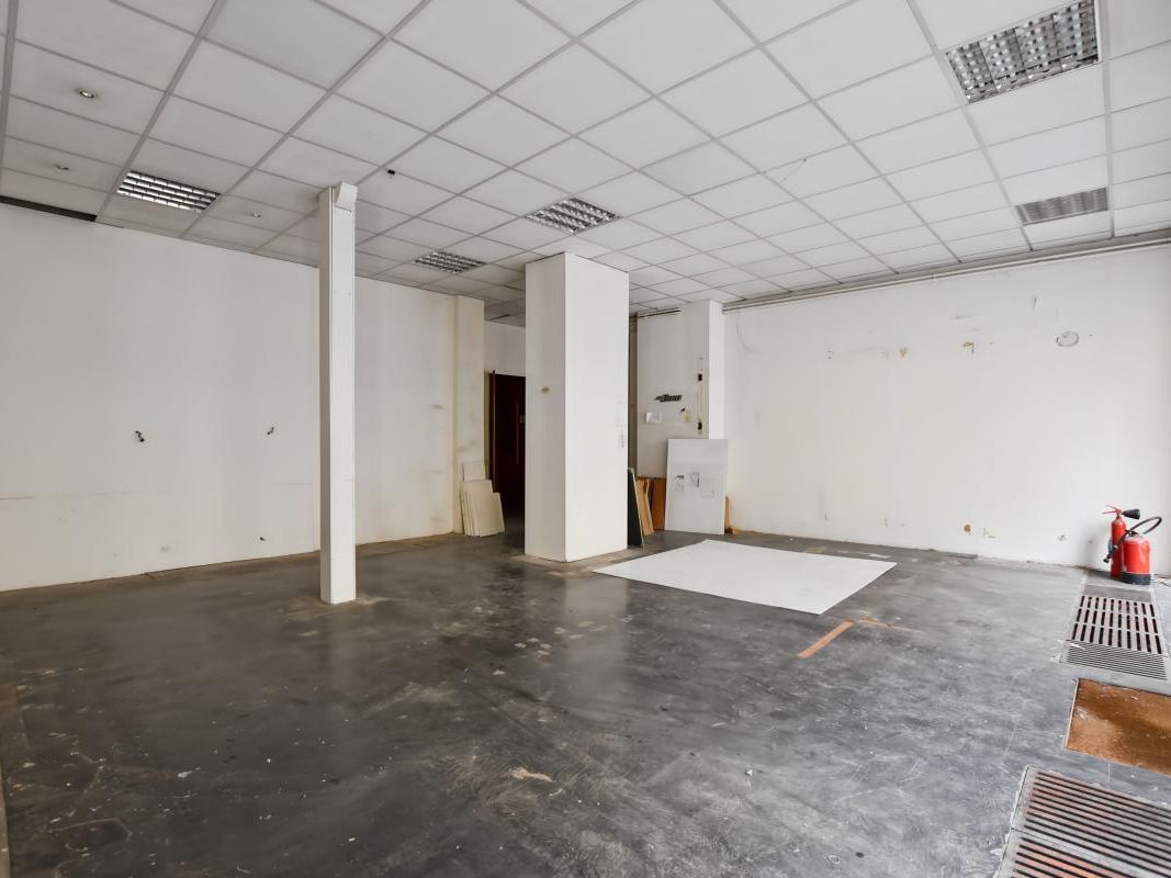 Location local commercial 90 m² non divisibles