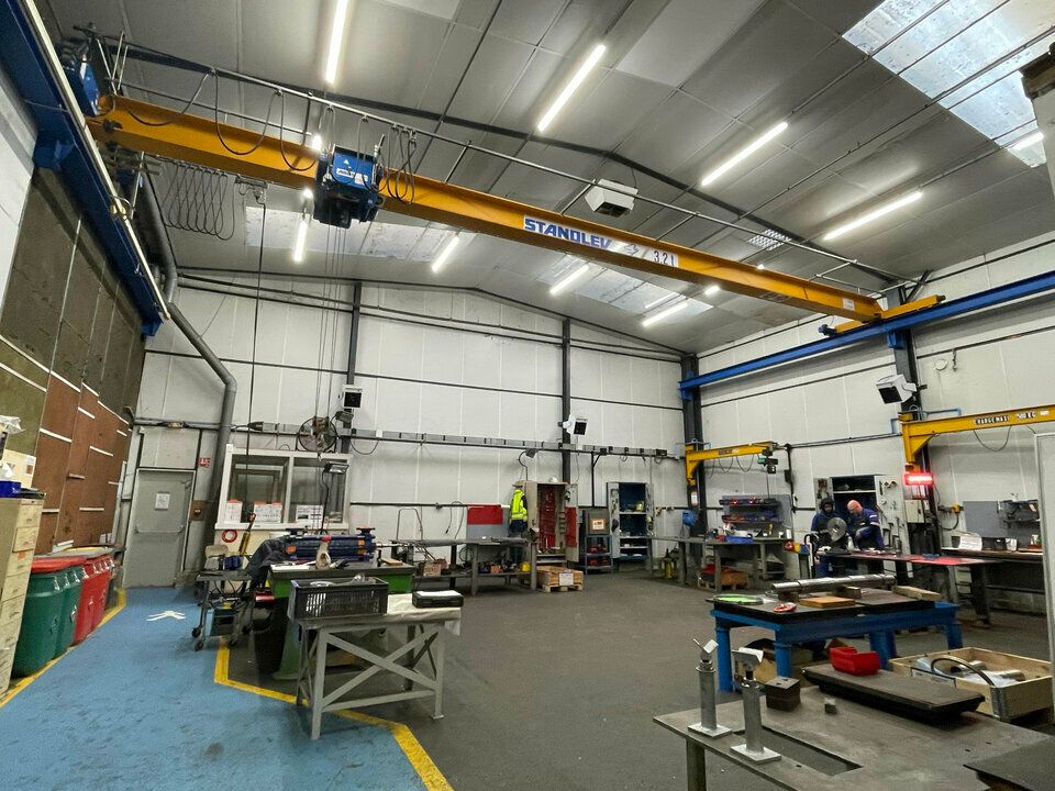 Location activité/entrepôt - 844 m²