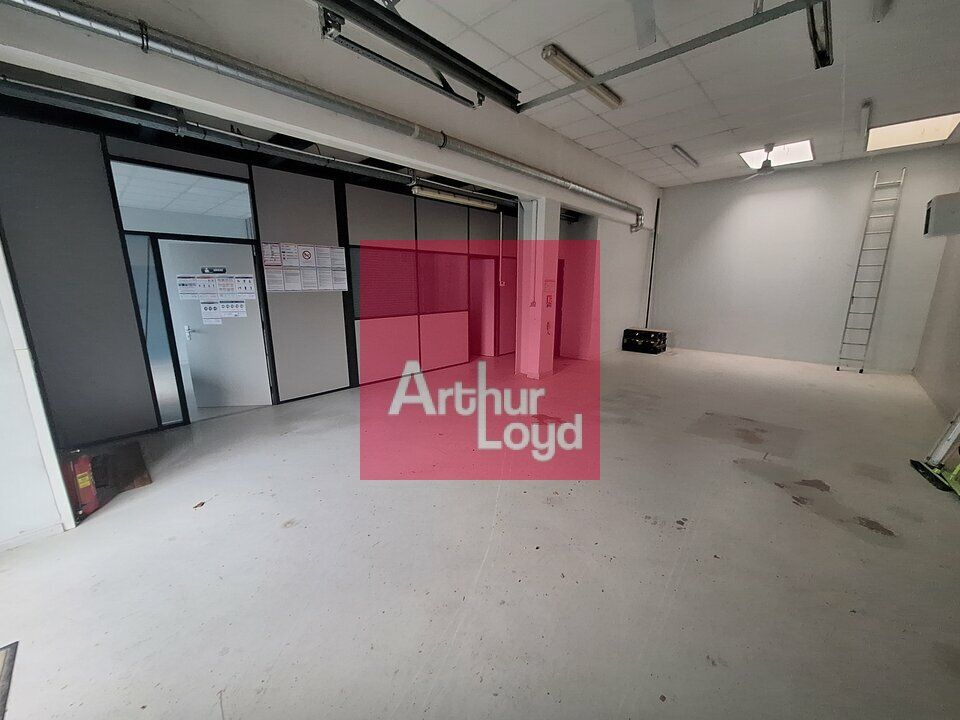 COURNON ZI A LOUER LOCAL ACTIVITE 127 M²