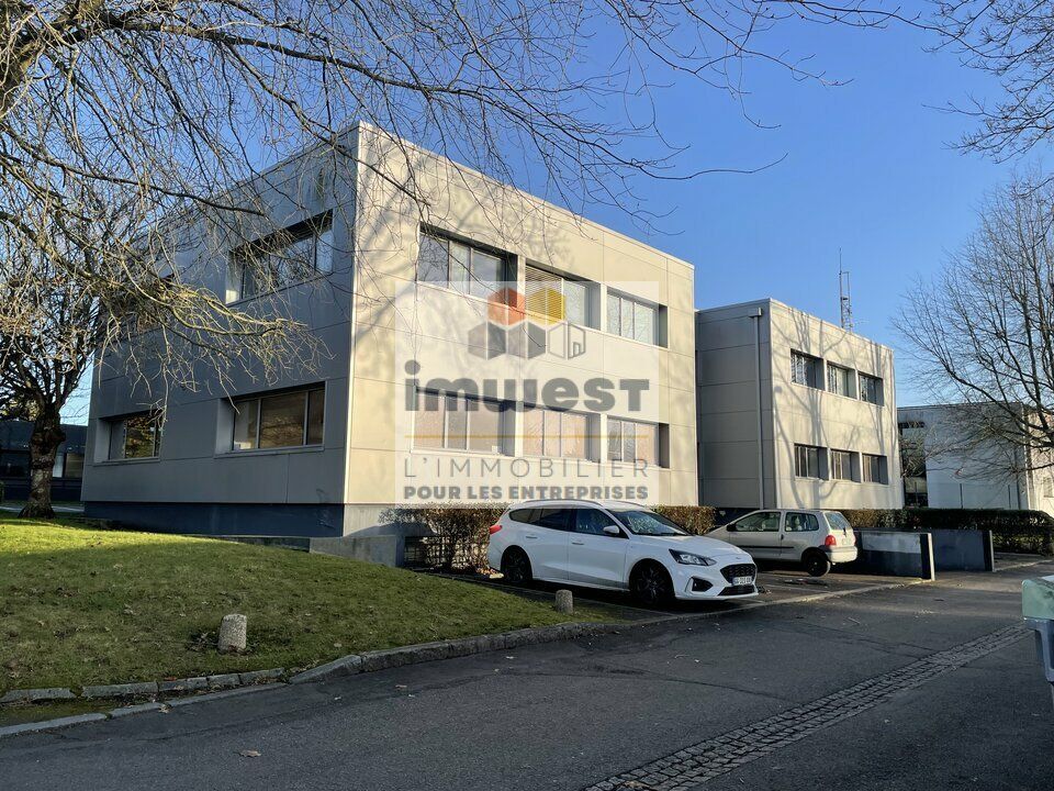  À LOUER - PLATEAU DE BUREAUX 278 m² RÉNOVÉ 