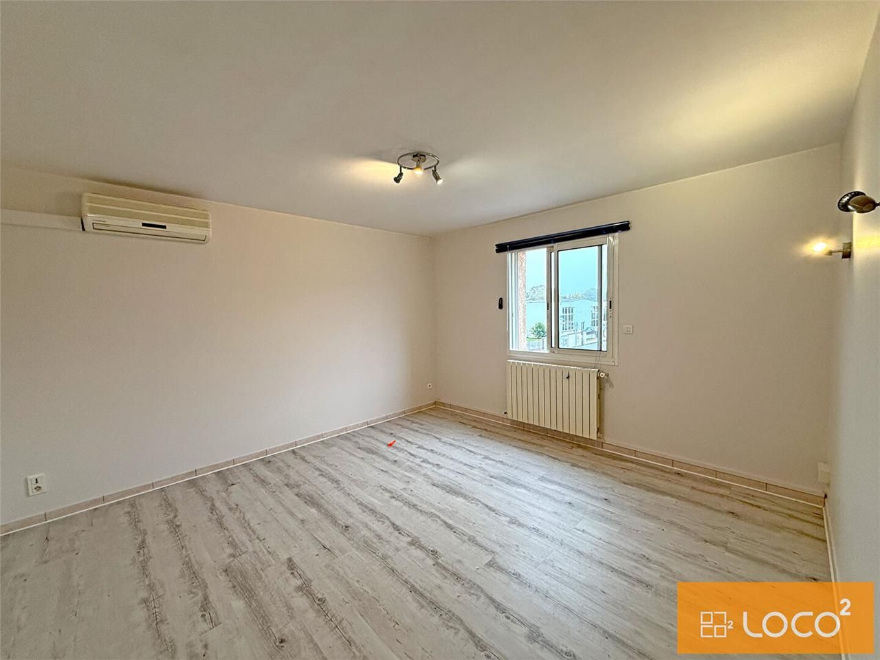 Location bureaux 160.00 m² à MONTRABE