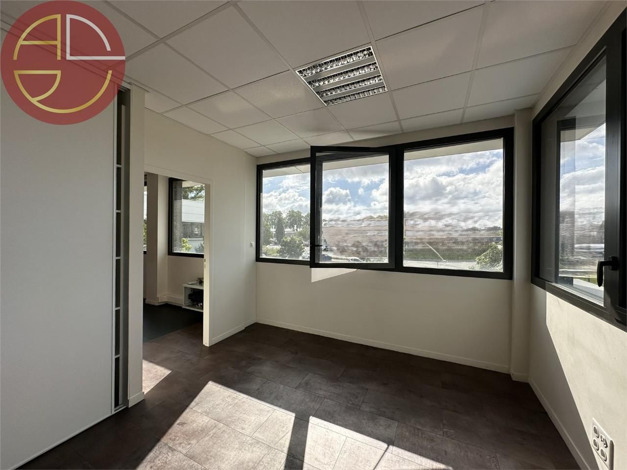 Location bureaux 122 m² à MURET
