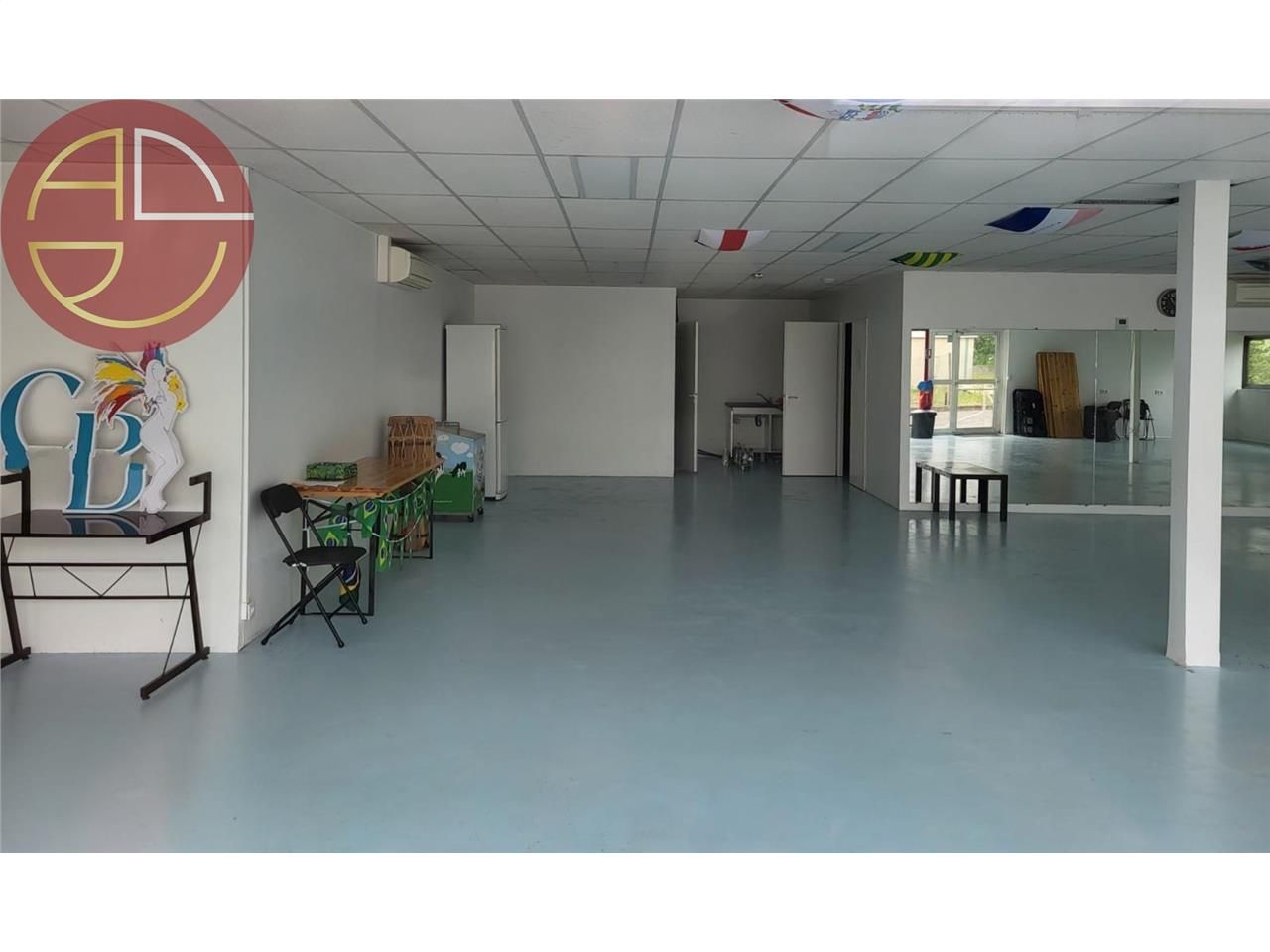 Location local commercial 212 m² à L''UNION