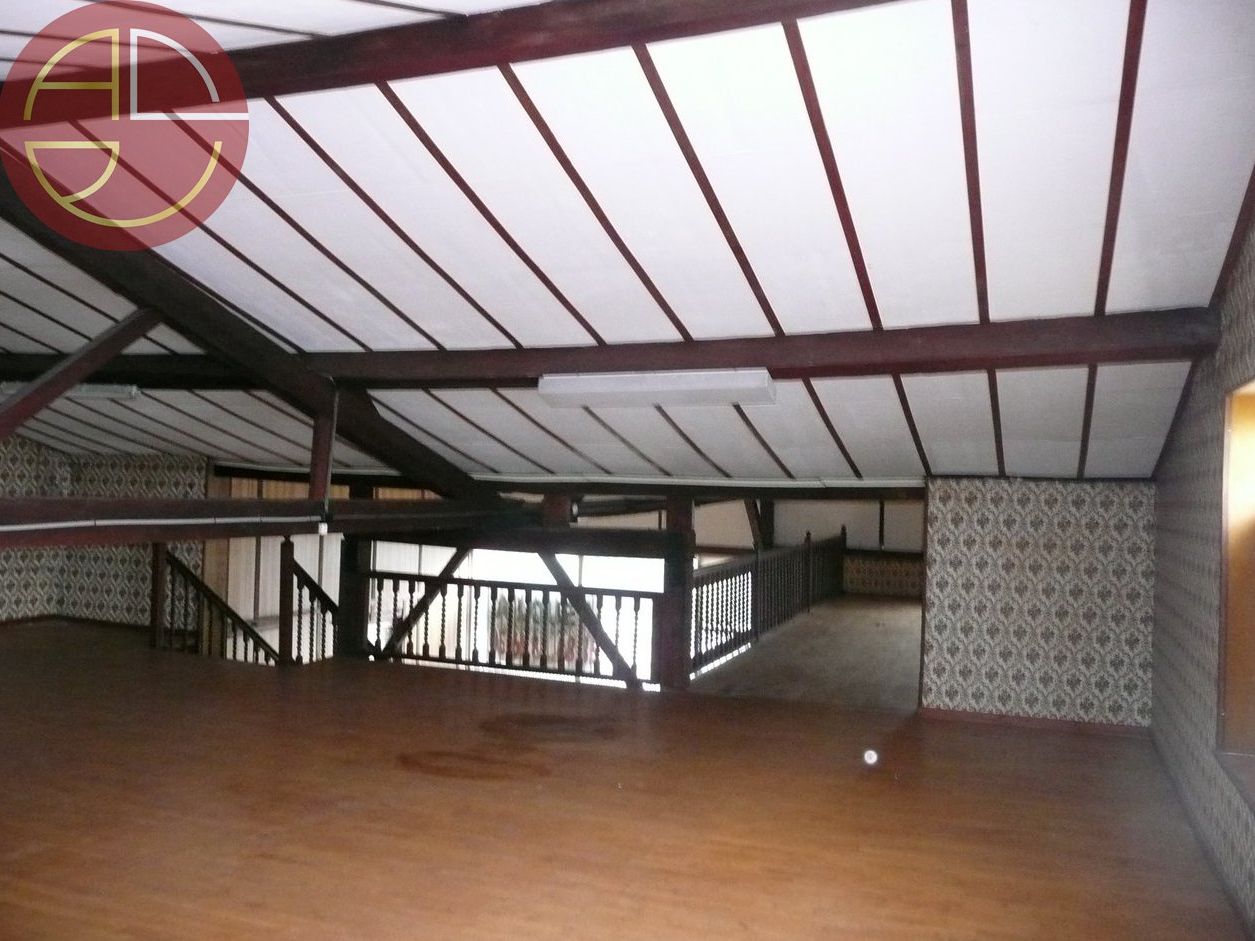 Location local commercial 260 m² à TOULOUSE