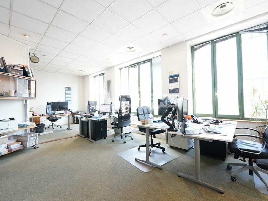 Vente bureaux 111 m² non divisibles