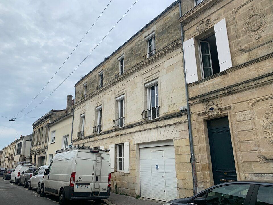 Vente bureaux 121 m² non divisibles