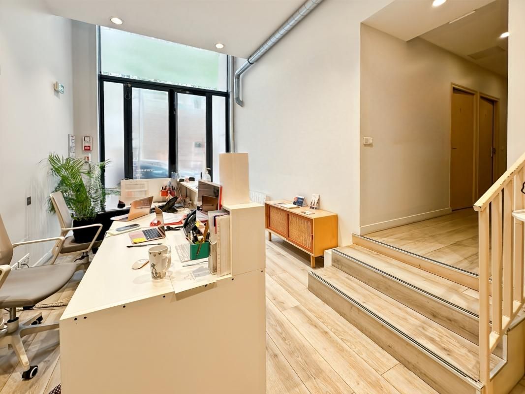 Location local commercial 148 m² non divisibles