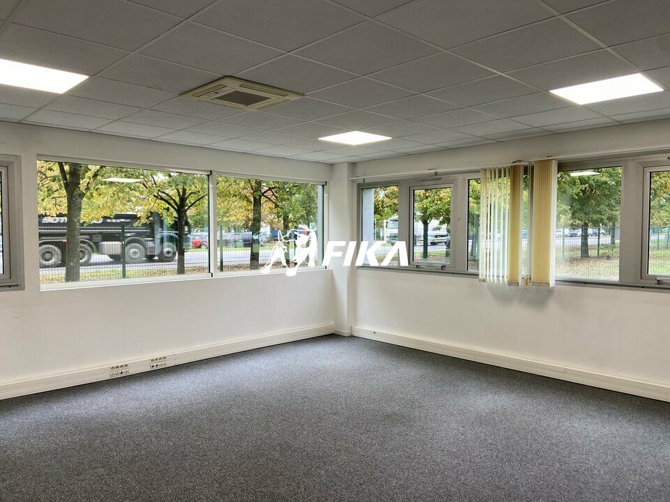 A LOUER BUREAUX 1 390 m² (31620) CASTELNAU D'ESTRETEFONDS