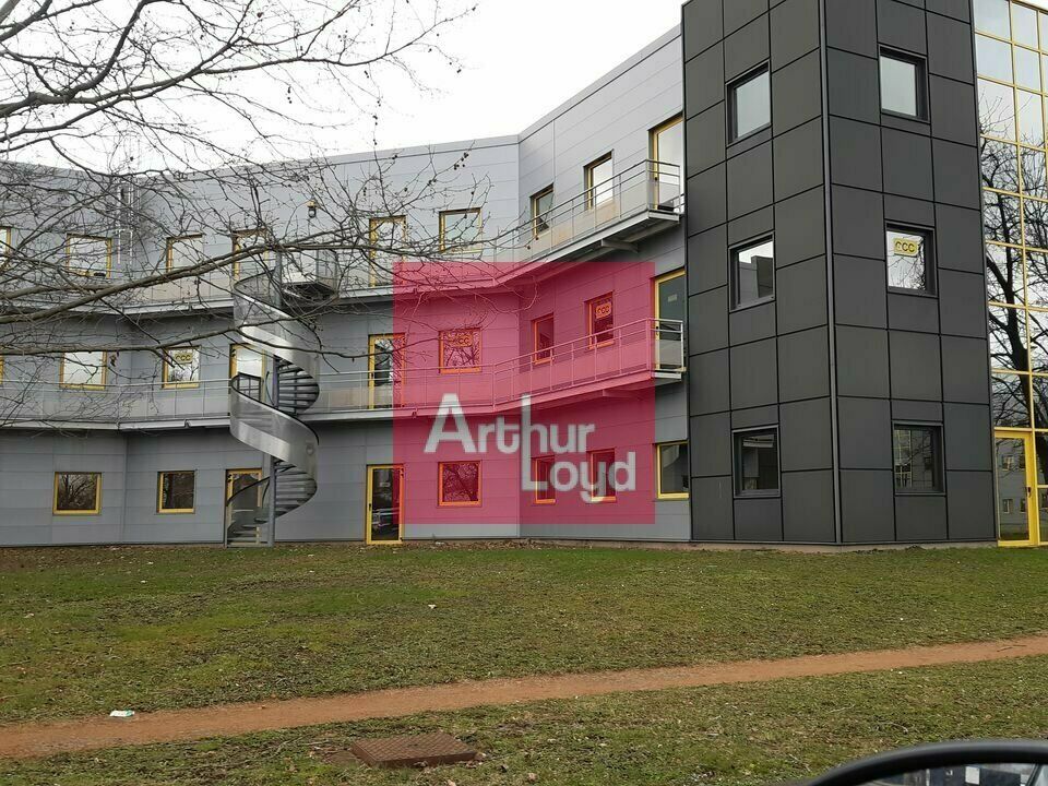 Location bureaux 570 m² divisibles à partir de 285 m²