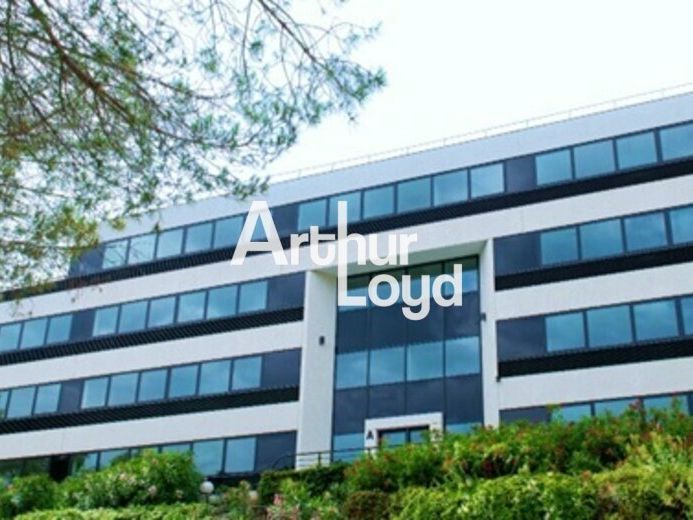 Vente bureaux 651.66 m² divisibles à partir de 235.95 m²