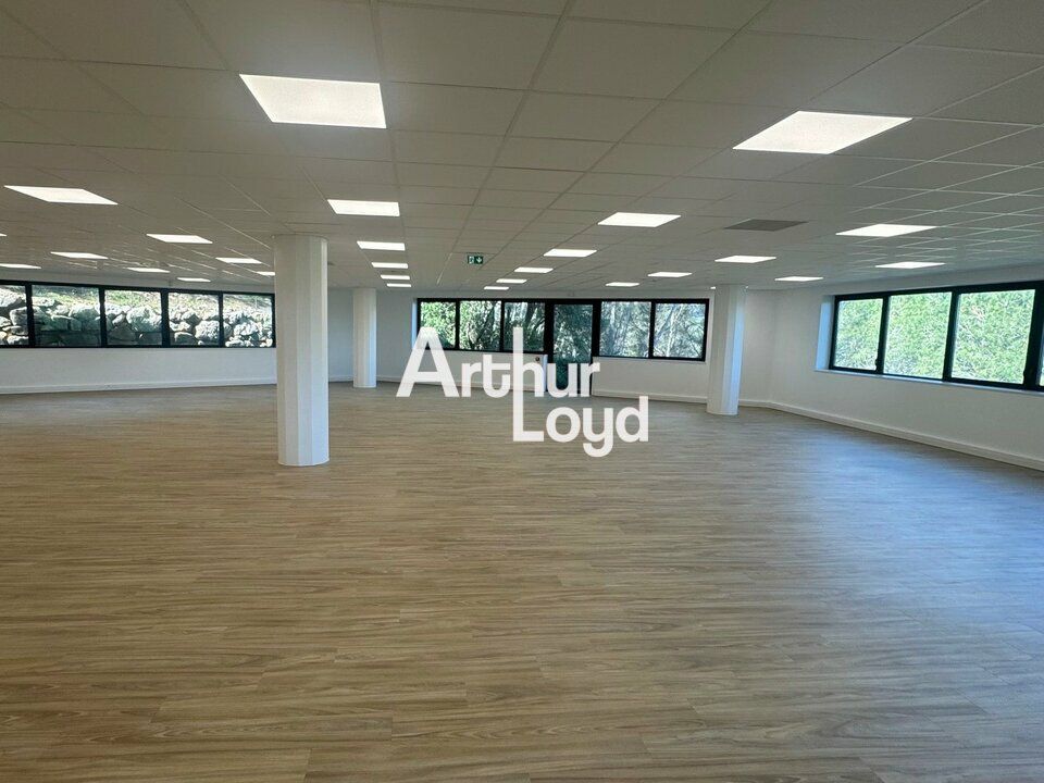 Ecoryzon - Bureaux rénovés 651.66 m² divisibles à vendre - Sophia Antipolis