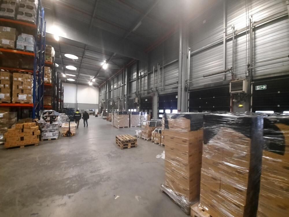 Location entrepôts 6237 m² divisibles à partir de 3115 m²