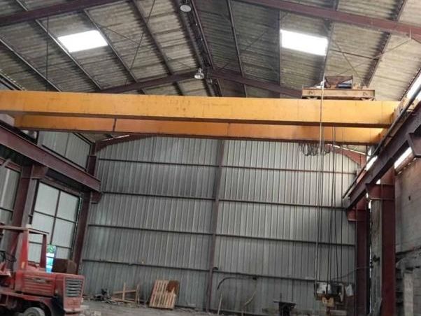 Vente entrepôts 1100 m² non divisibles