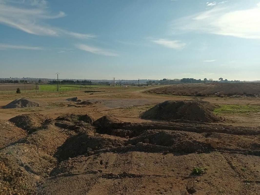 Vente terrain 160000 m² divisibles à partir de 10000 m²