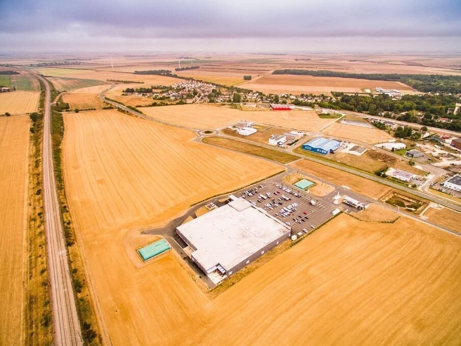 Vente terrain 58490 m² à Les Villages-Vovéens