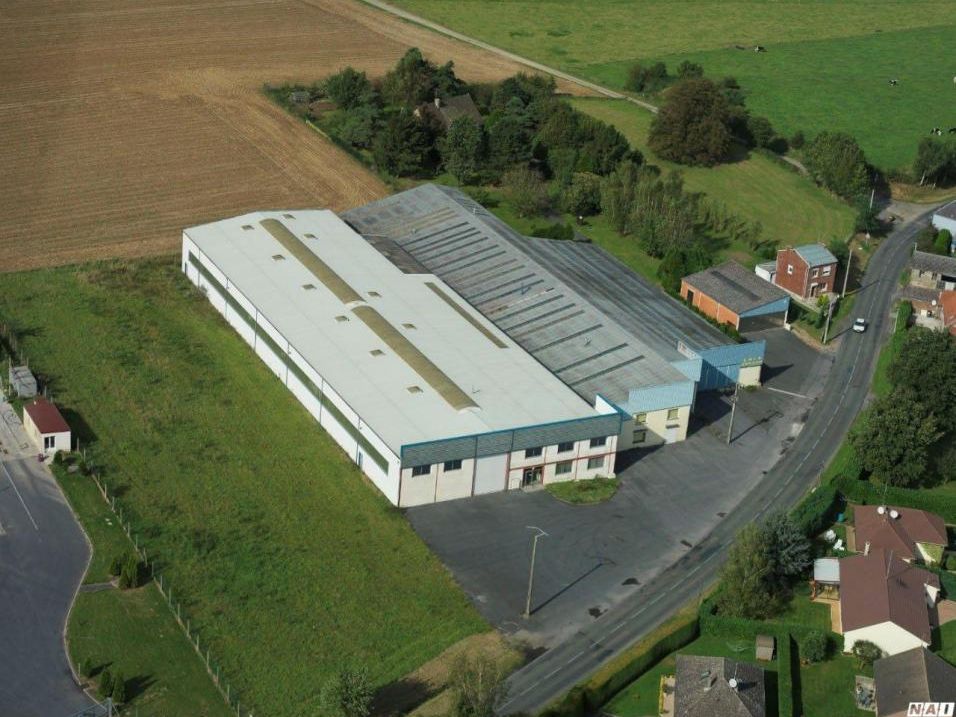 Vente entrepôts 5314 m² non divisibles