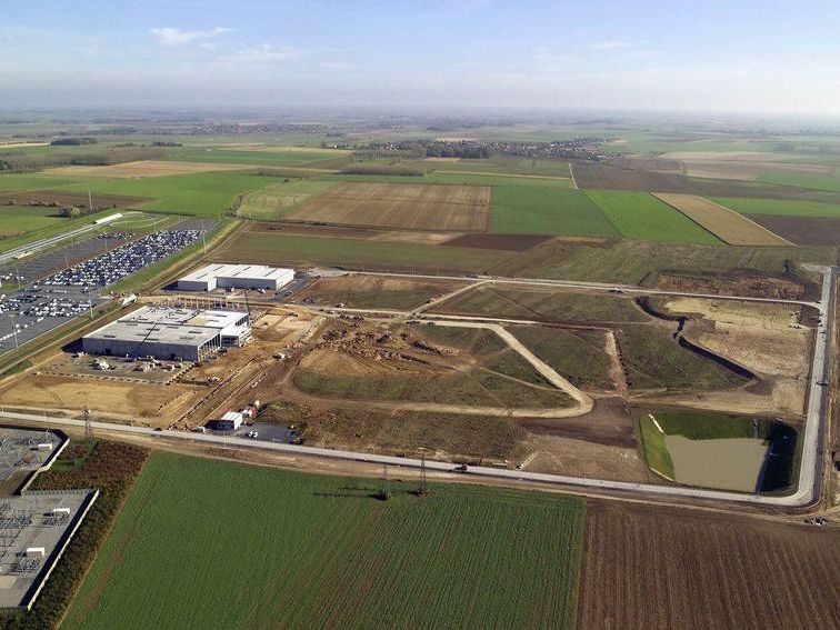 Vente terrain 160000 m² non divisibles