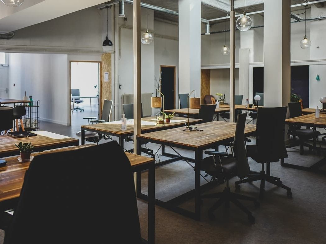 Location centre d'affaires 200 m² non divisibles