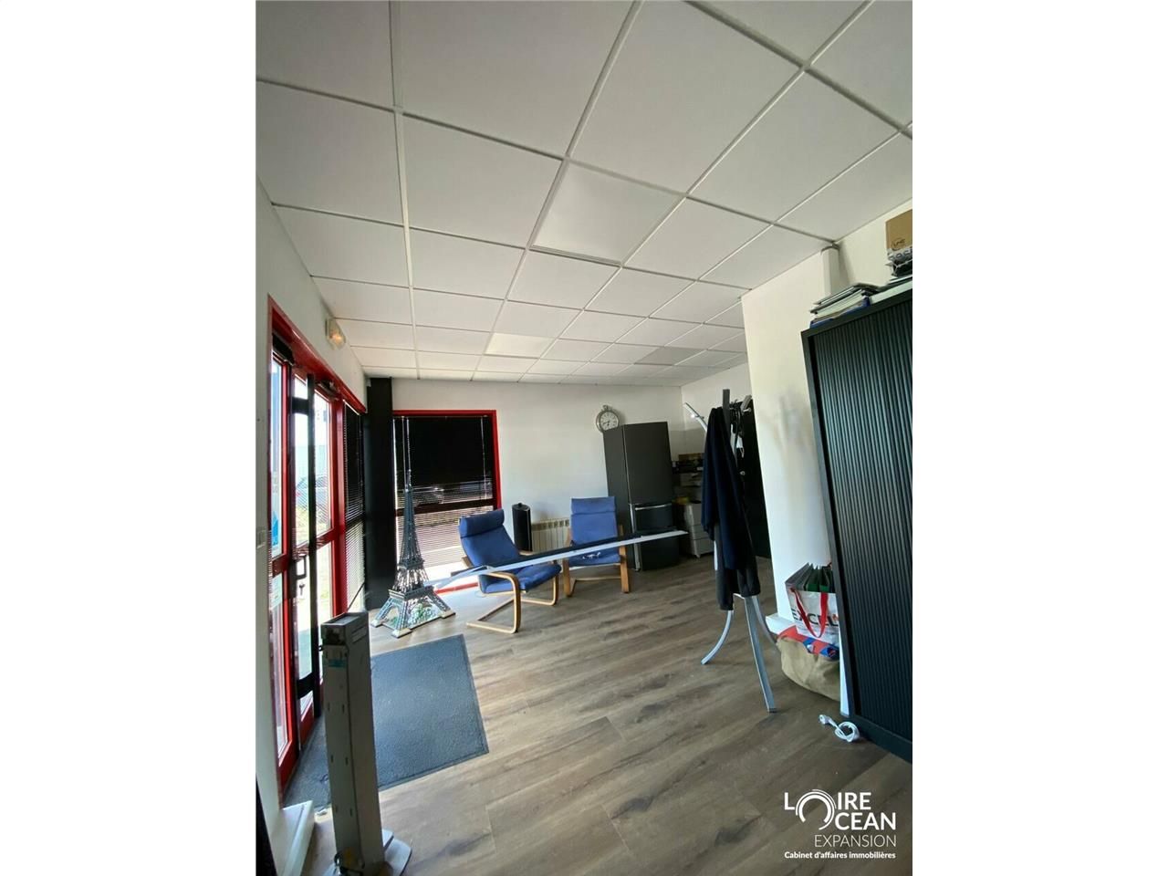 Location local d''activites 225 m² non divisibles