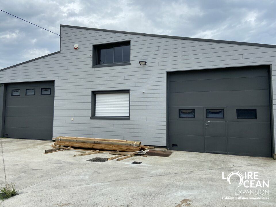 Location local d''activites 425 m² non divisibles