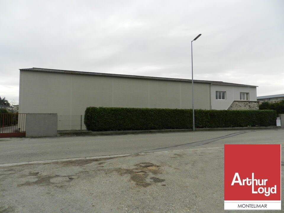 PIERRELATTE - A LOUER - LOCAL D'ACTIVITÉ AVEC BUREAUX ET ENTRÉE INDEPENDANTE