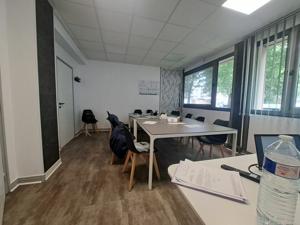 Vente bureaux 104.2 m² non divisibles