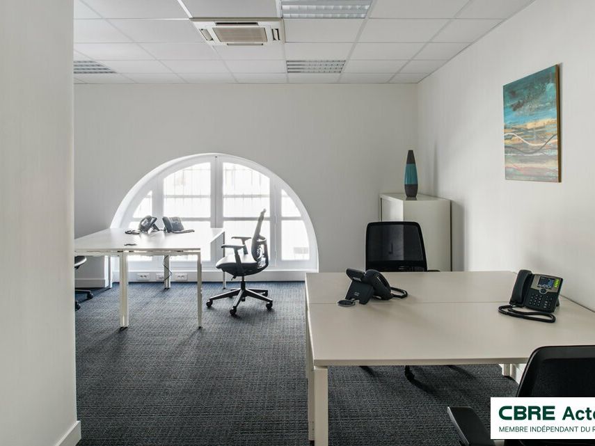 CO - WORKING NANCY GARE