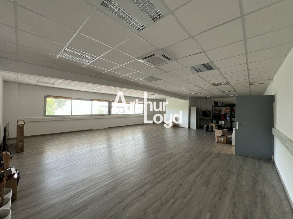 Location bureaux 100 m² non divisibles