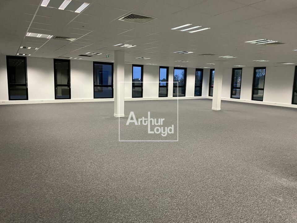 Location bureaux 1153 m² divisibles à partir de 120 m²
