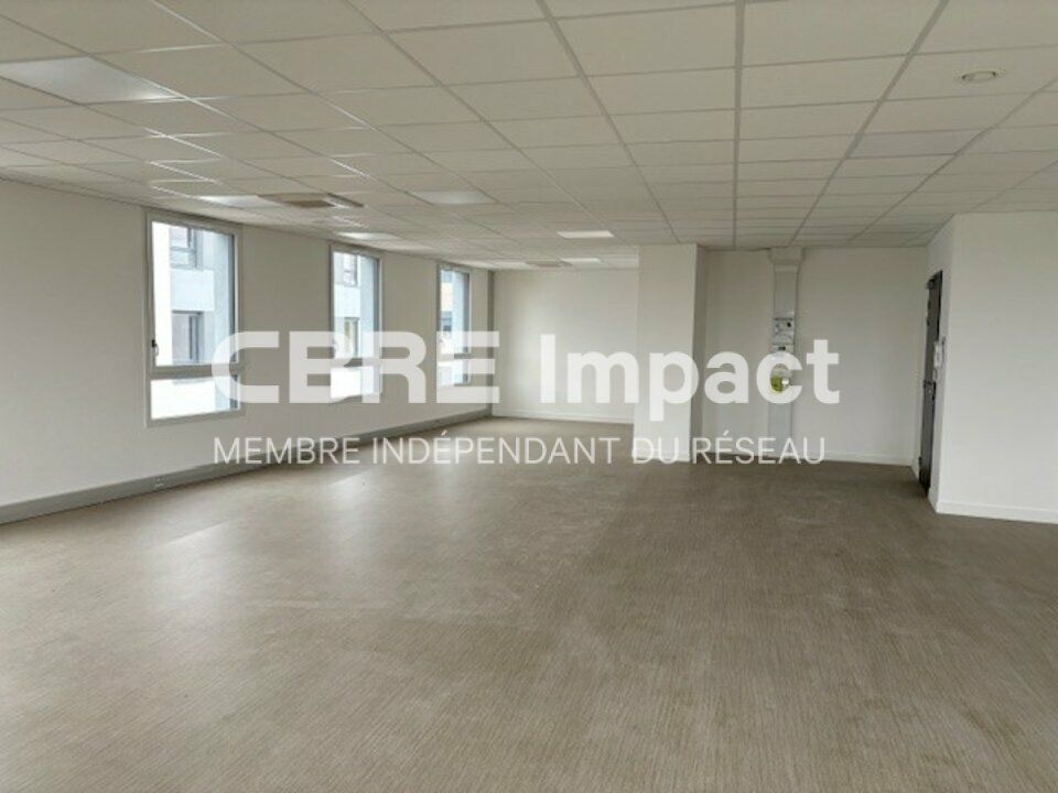 Location bureaux 108 m² non divisibles