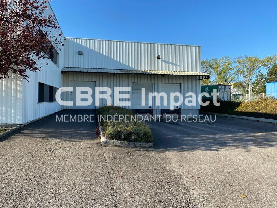 3126 m² pour ce local d'activites en location à Longvic