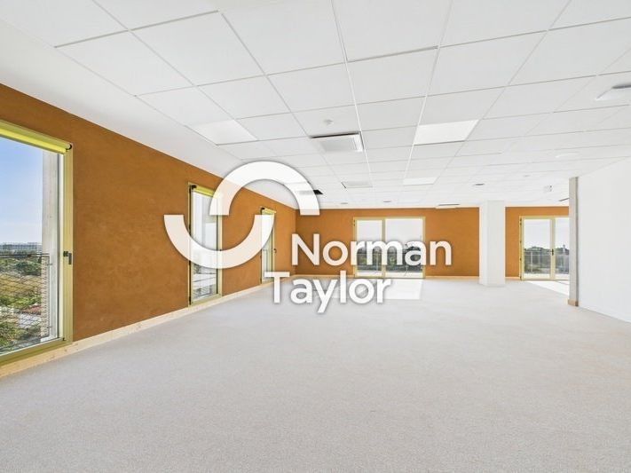 Location bureaux 325.59 m² non divisibles